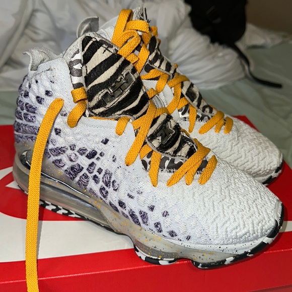 lebron playoff sneakers